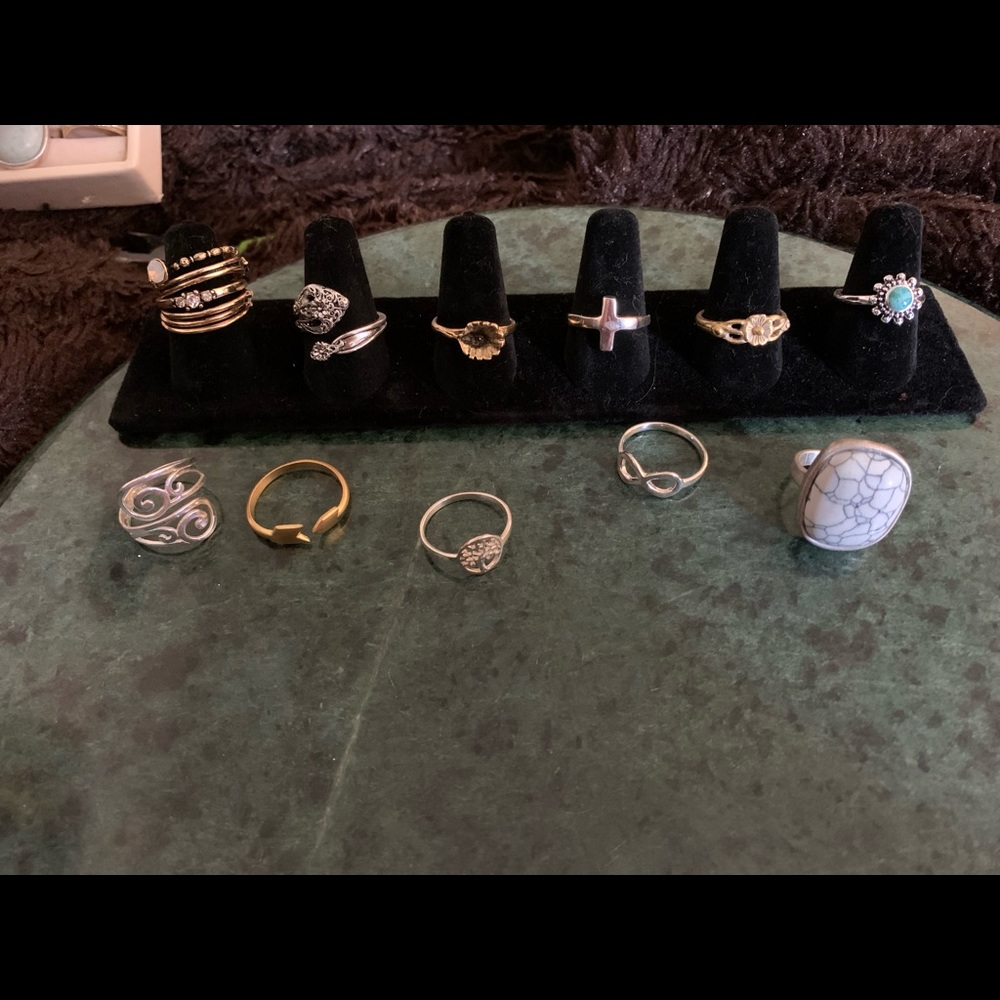 Jewelry - Picture 9 of 12